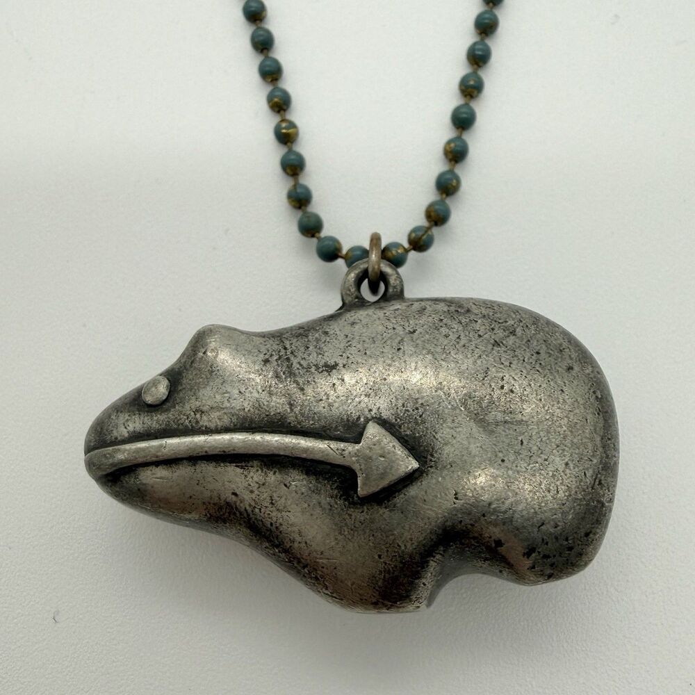 JPD Signed Artisan Heavy Pewter Southwest Spirit Bear Necklace Heartline Arrow - Picture 2 of 16